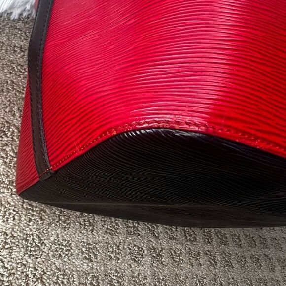 AUTH LOUIS VUITTON EPI LEATHER NOE- BLACK AND RED - Picture 6 of 16